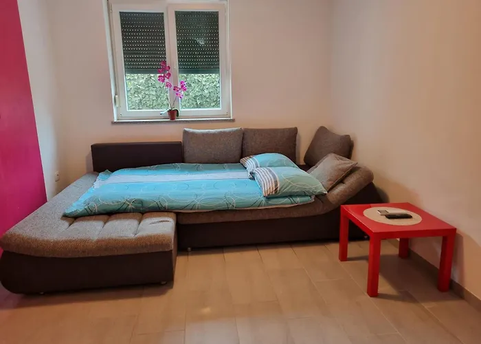 Apartizola アパート *