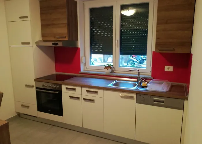 Apartizola アパート *